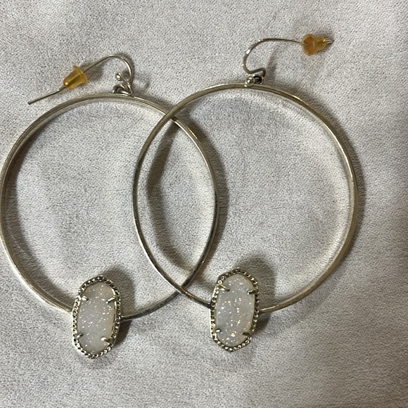 Kendra Scott dangle hoops - Picture 2 of 2